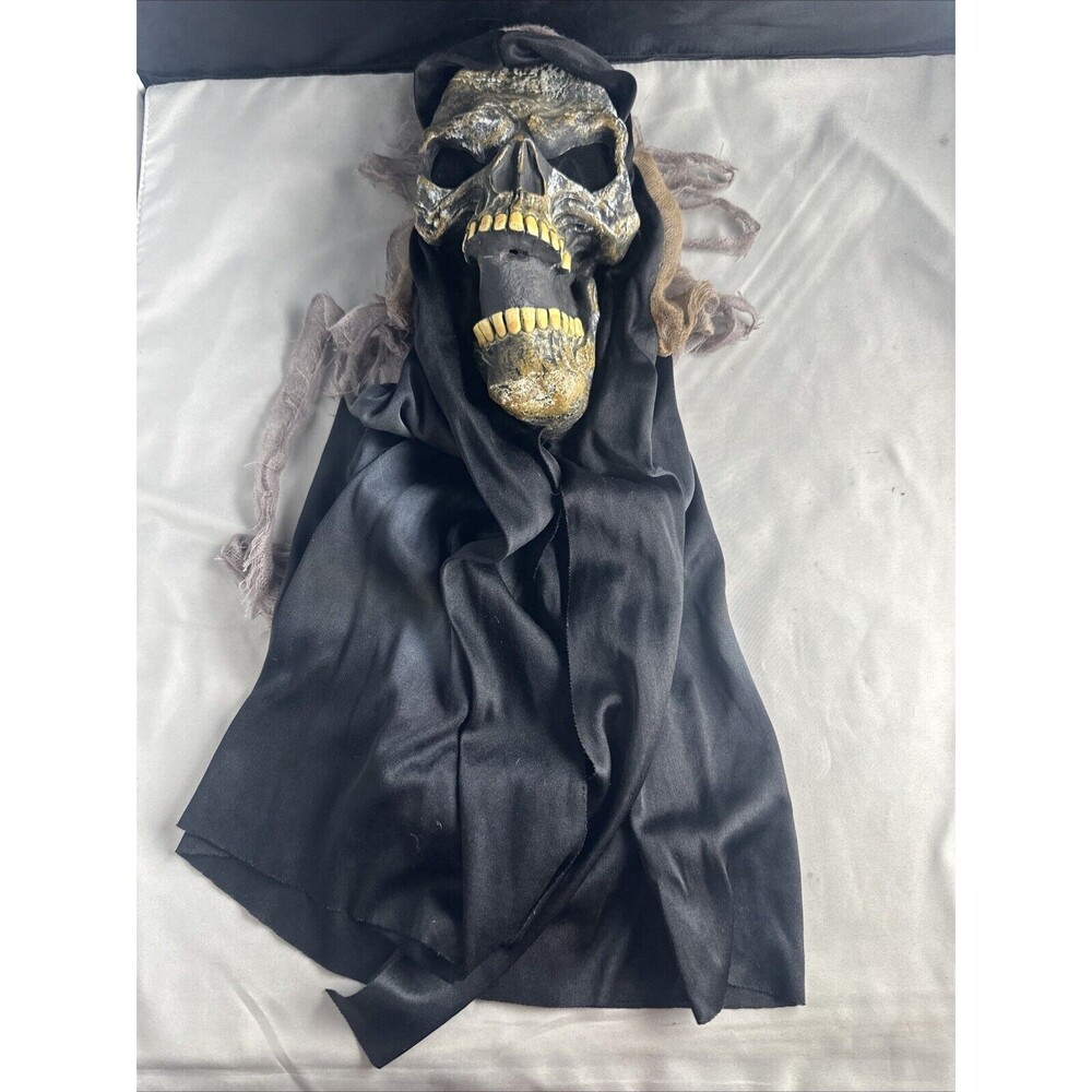 Vintage Easter Unlimited Fun World crypt Skull creature mask Halloween Haunted